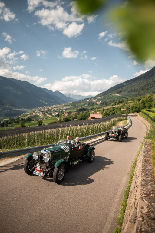 Südtirol Schenna Rallye Oldtimer Weinberge